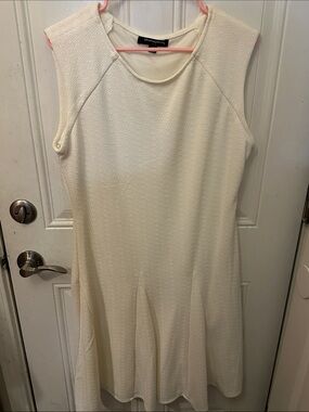 Sharagano White Mod pattern Textured Sleeveless A-Line Dress 60s revival vintage